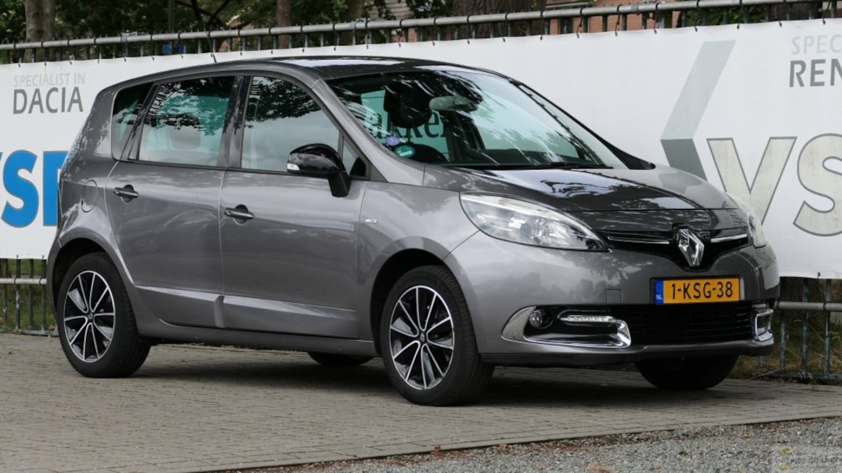 Renault Scénic - TCe 130 Bose - AutoWereld.nl