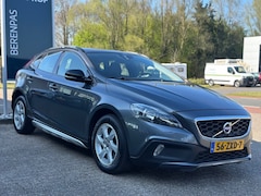 Volvo V40 Cross Country - 1.6 T4 Momentum '' Trekhaak - Keyless - Camera ''
