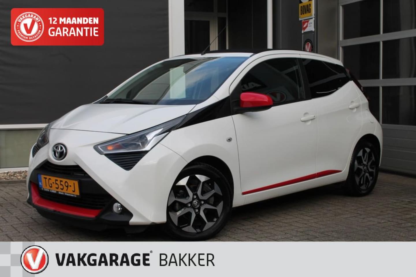 Toyota Aygo - 1.0 VVT-I X-FIRST CAMERA ELEKTRISCH VOUWDAK 44.KM - AutoWereld.nl