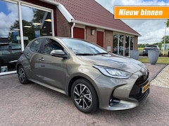 Toyota Yaris - 1.5 HYBRID 5-DRS DYNAMIC AUTOMAAT LUXE UITVIERING SLECHTS 14.176 KM