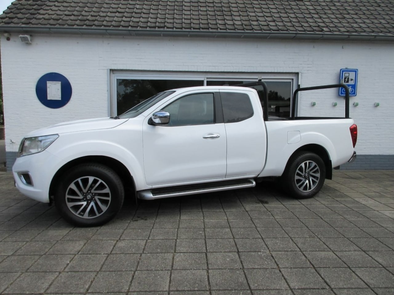 Nissan Navara - 2.3 N-CONNECTA KING CAB 4WD 3500 KG TREKGEWICHT EURO 5 - AutoWereld.nl