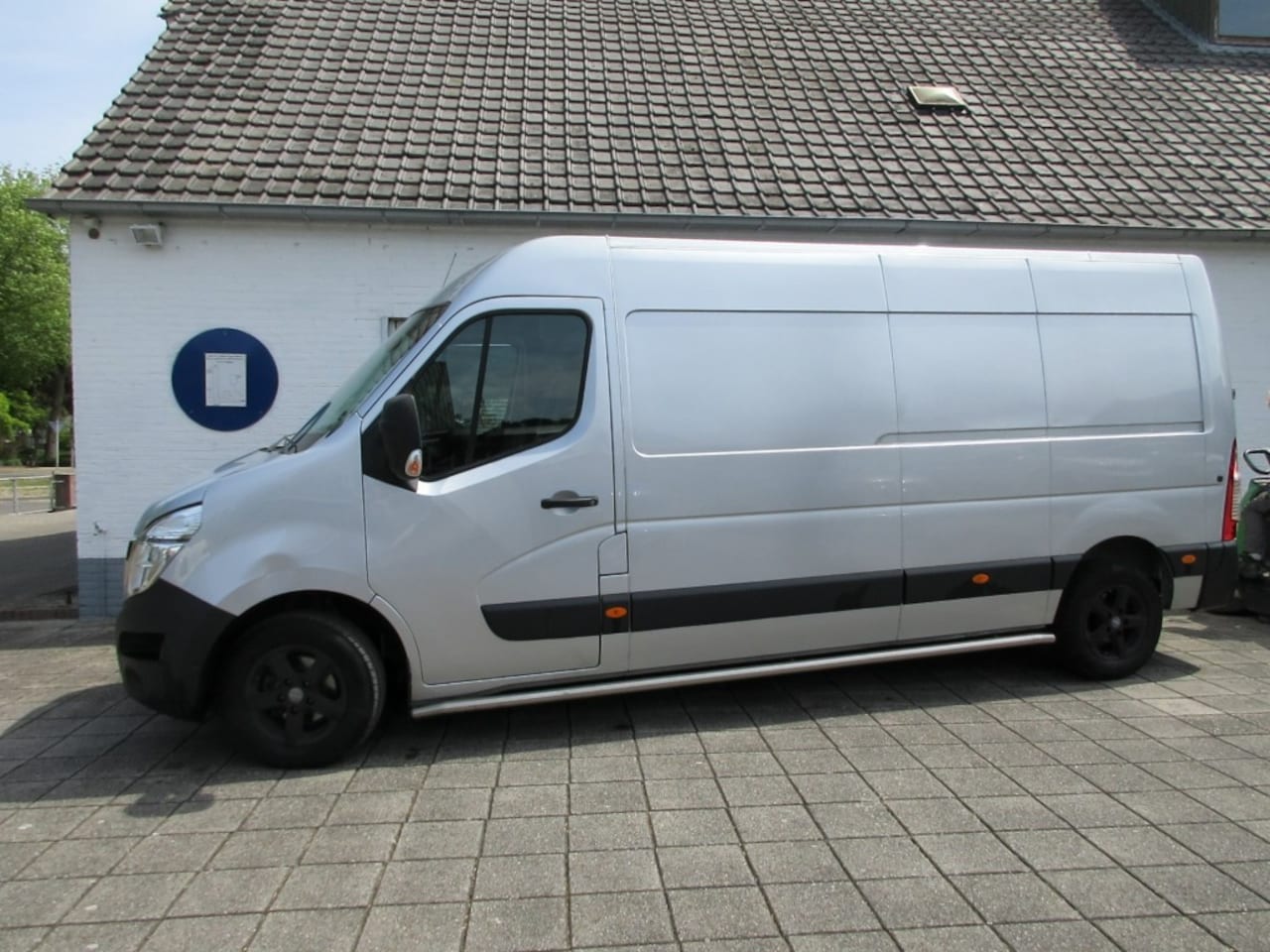Nissan Interstar - 2.3 dci 180pk Automaat L3H2 N-connecta - AutoWereld.nl