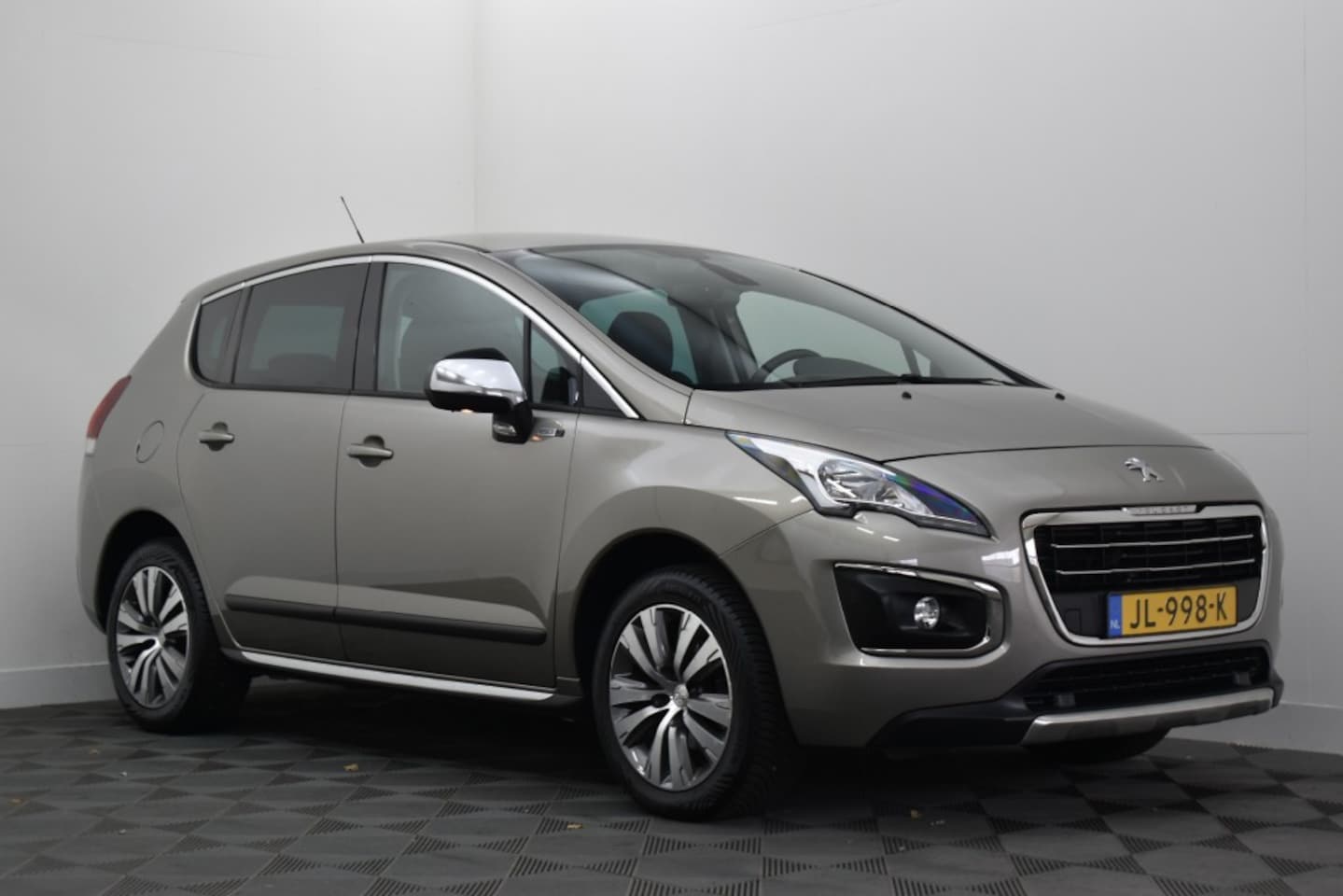 Peugeot 3008 - 1.2 PureTech Style 1.2 Puretech 130PK STYLE - AutoWereld.nl