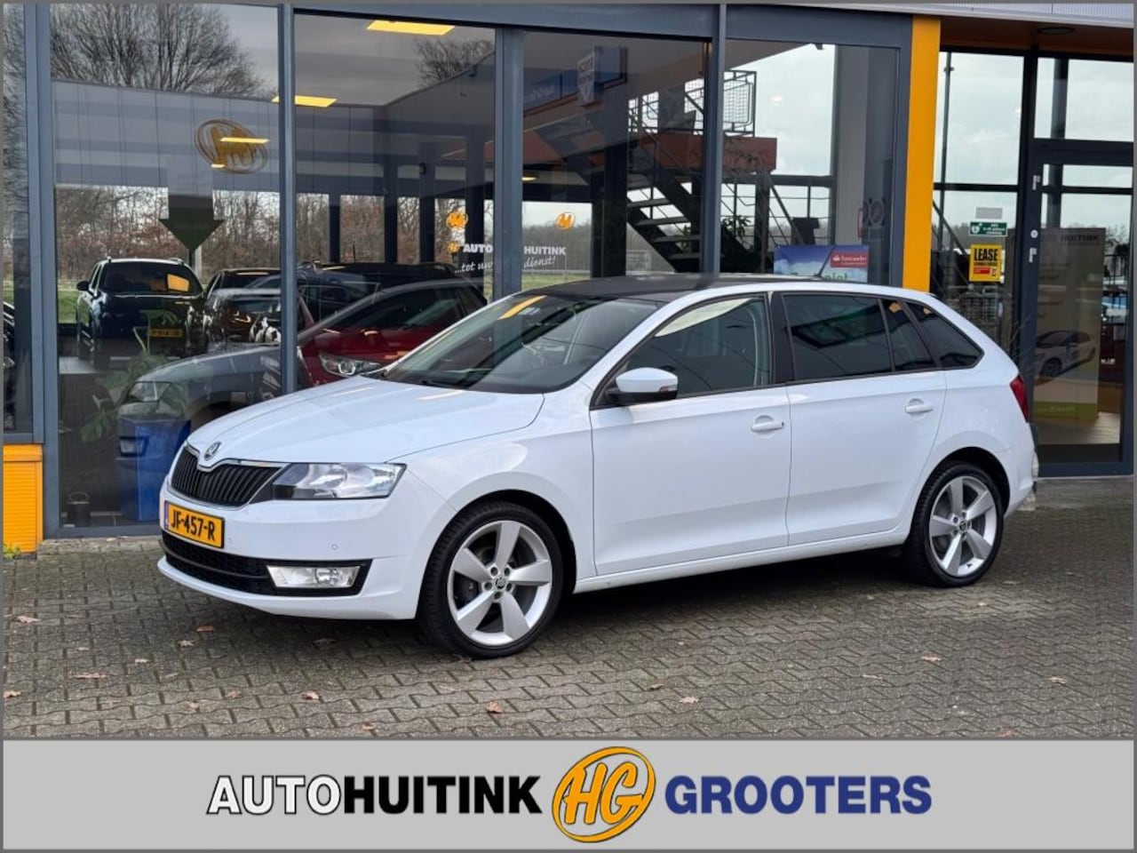 Skoda Rapid - 1.2 TSI Greentech Joy - stoelverw - navi - 1e eig./dealer onderhouden - AutoWereld.nl
