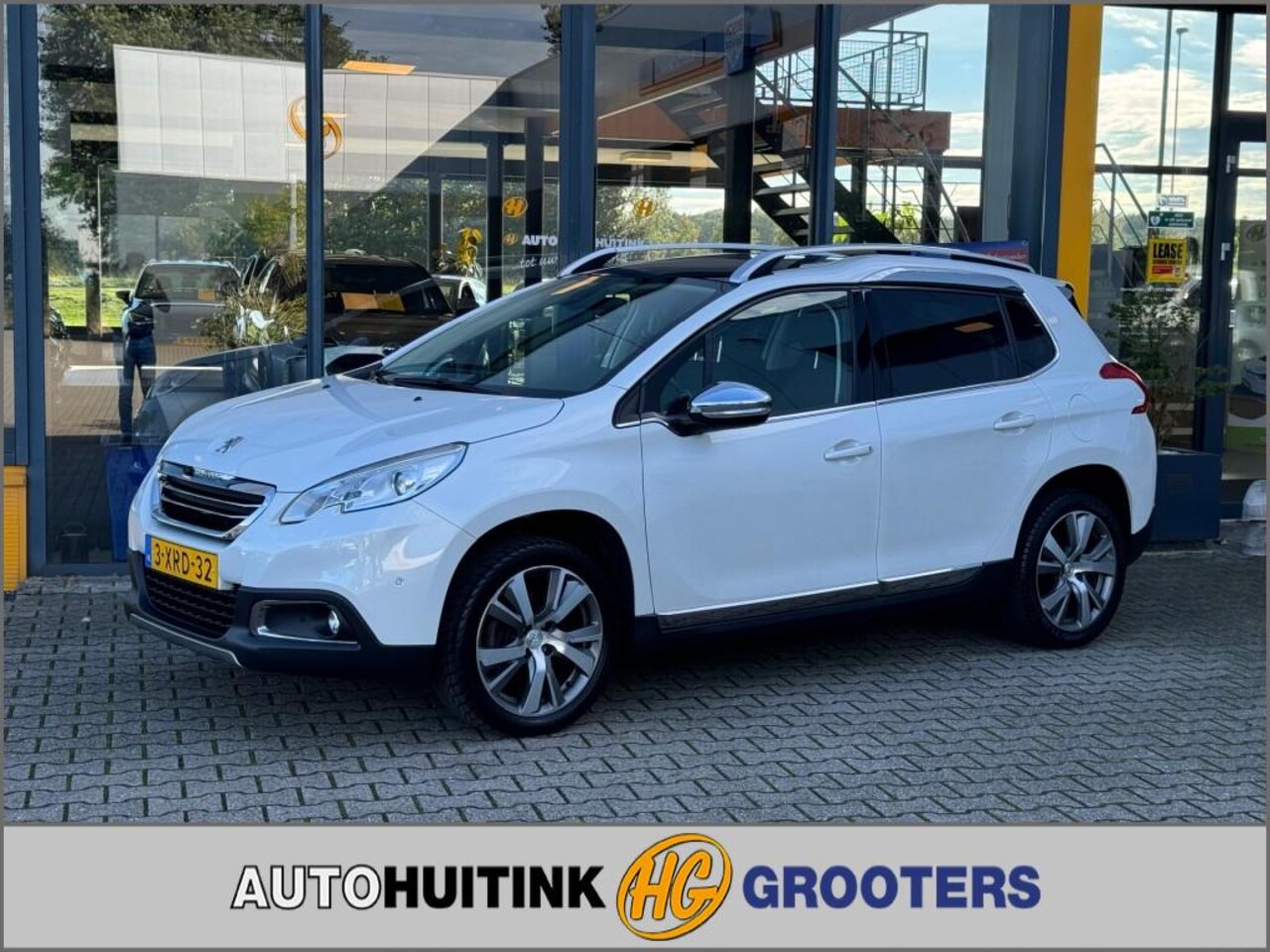 Peugeot 2008 - 1.6 VTi 120pk Allure - Panoramadak - Navi - PDC - AutoWereld.nl