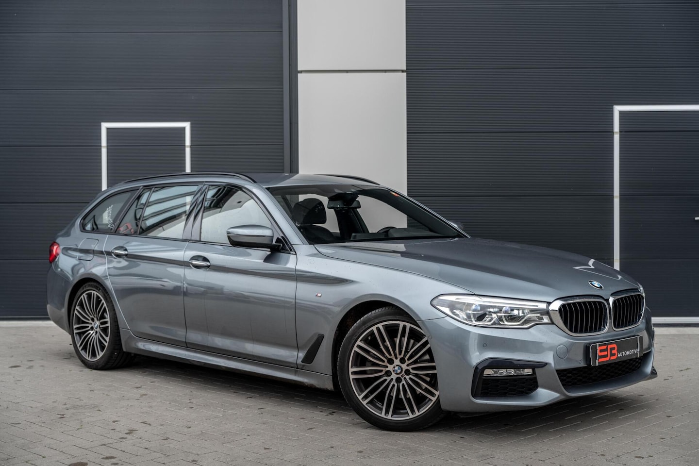 BMW 5-serie Touring - 520i High Executive 520i High Executive - AutoWereld.nl