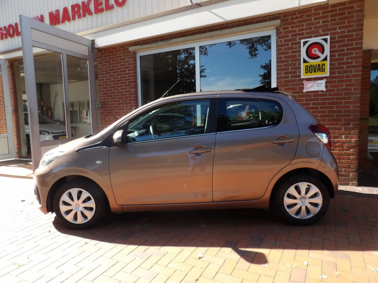 Peugeot 108 - 1.0 VTi Active Top cabriodak!!! - AutoWereld.nl