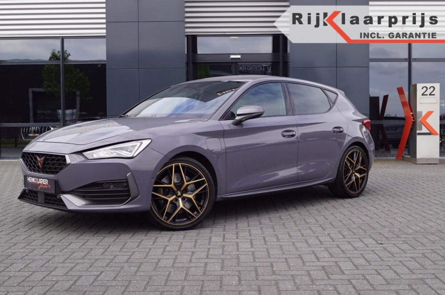 CUPRA Leon - 1.4 Hybrid 245pk VZ Performance / 19 LM /DCC /ACC / Camera - AutoWereld.nl
