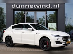 Maserati Levante - 3.0 V6 S GranLusso AWD *Luchtvering*Sportuitlaat*Panorama