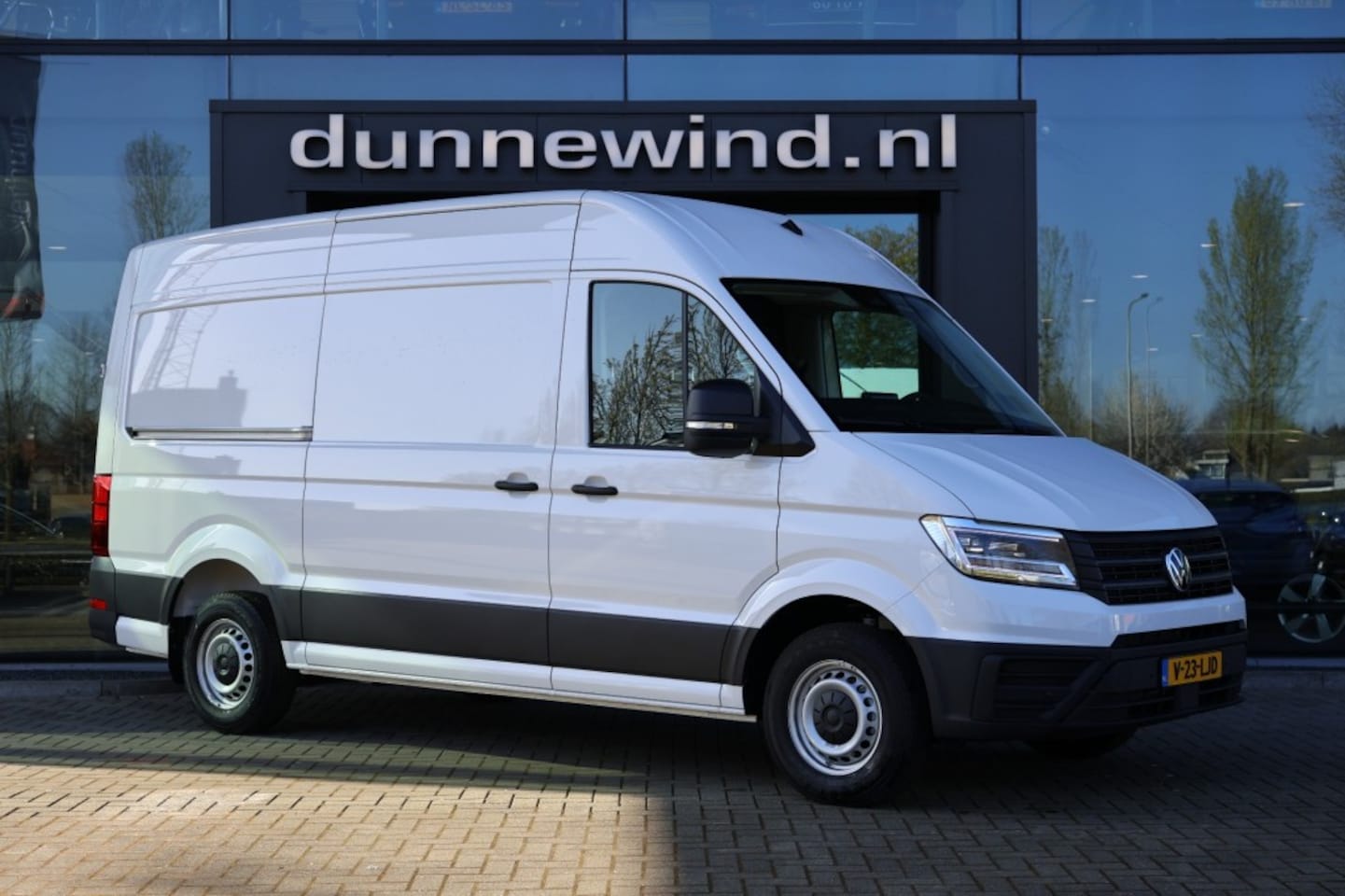 Volkswagen Crafter - 2.0TDI 140PK L3H3 *2025 Model*LED*CAMERA*CARPLAY*PARKEERSENSOREN - AutoWereld.nl