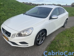 Volvo S60 - 2.0 D4 R-Design Nieuwe Distributie Automaat