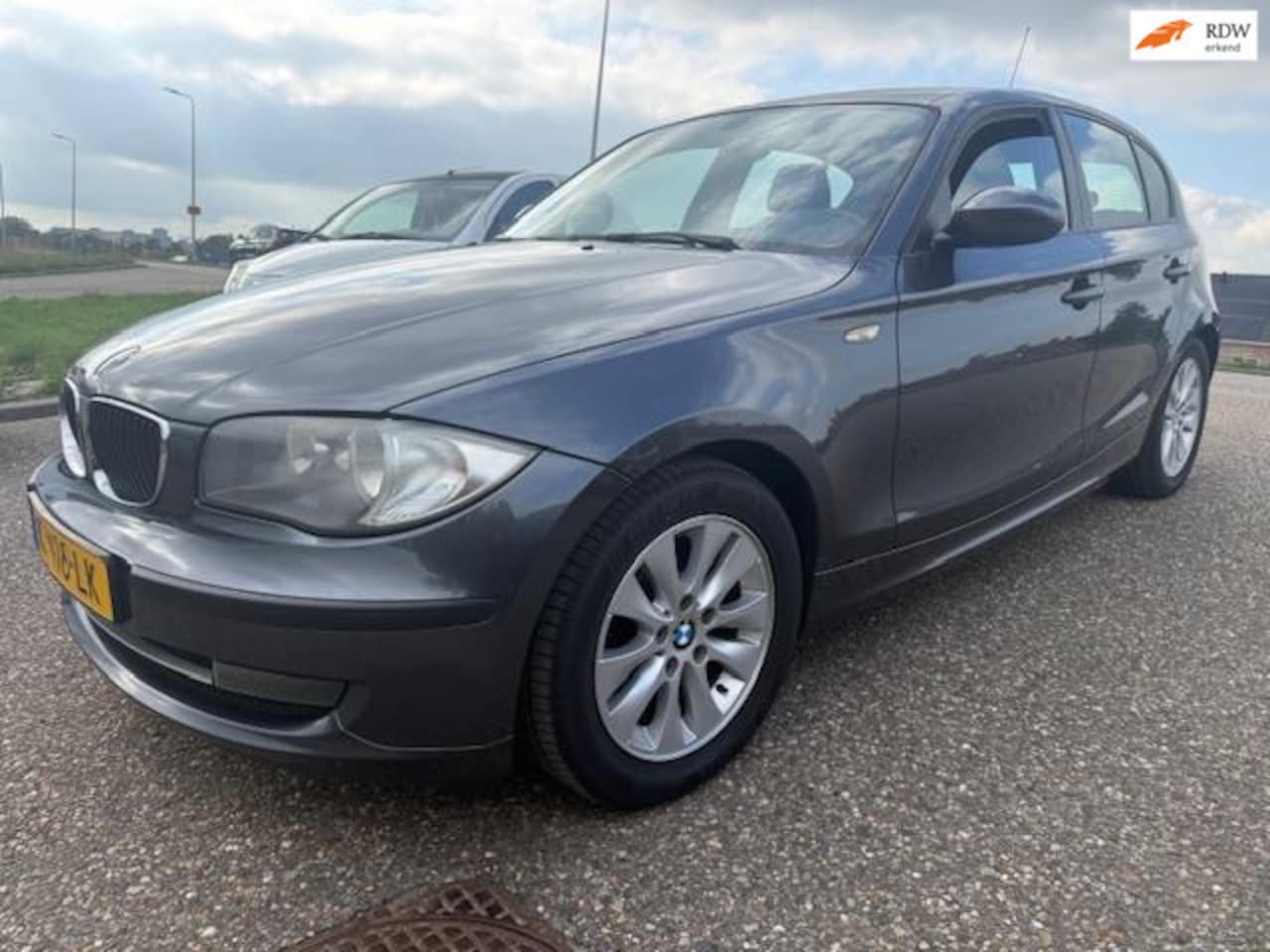 BMW 1-serie - 118i Airco1Ste Eigenaar APK 5-2026 Lichtmetalen Velgen 5DEURS - AutoWereld.nl