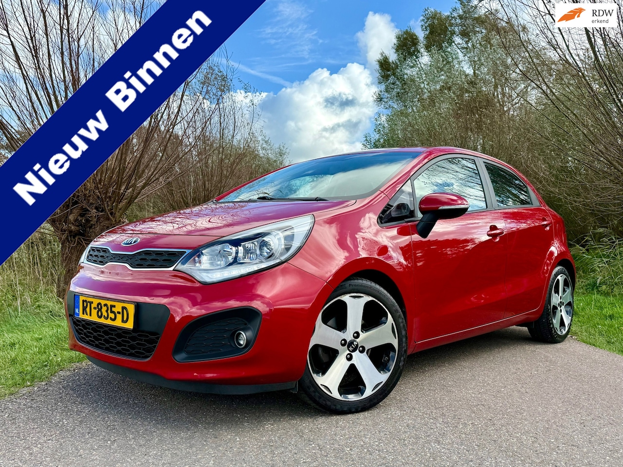 Kia Rio - 1.4 CVVT BusinessLine / 55.000 km / Automaat / Airco / Navi / Camera / Verwarmde Voorstoel - AutoWereld.nl