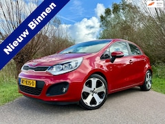 Kia Rio - 1.4 CVVT BusinessLine / 55.000 km / Automaat / Airco / Navi / Camera / Verwarmde Voorstoel