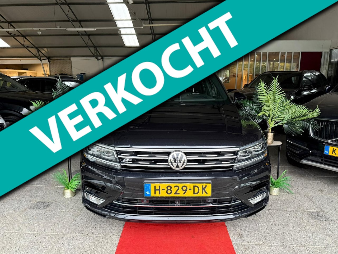 Volkswagen Tiguan - 2.0 TDI DSG ORGINAL R-LINE FULL FULL! 2016 - AutoWereld.nl
