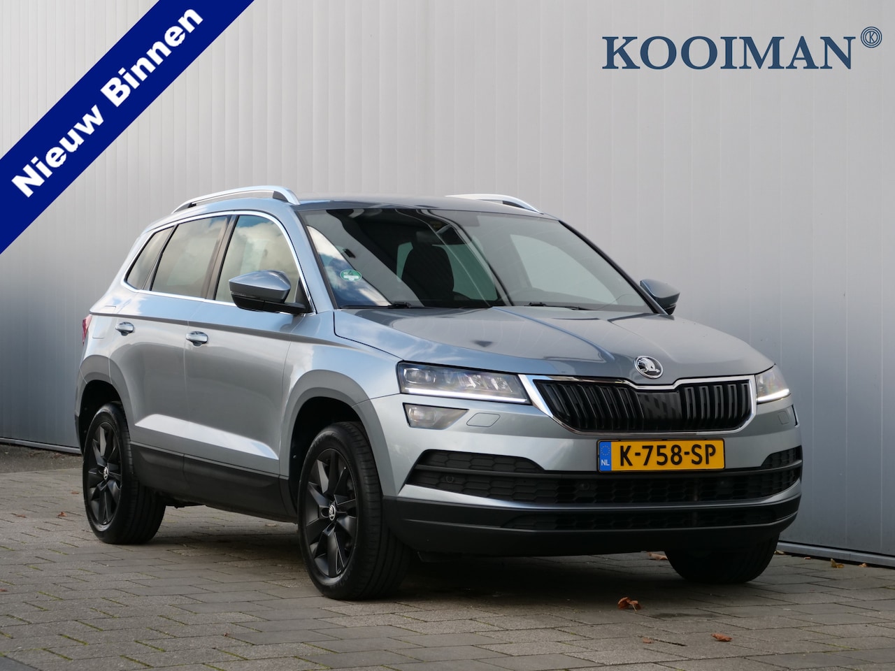 Skoda Karoq - 1.5 TSI ACT Business Edition 150 Pk Automaat Navigatie / DAB / Apple Carplay / Trekhaak / - AutoWereld.nl