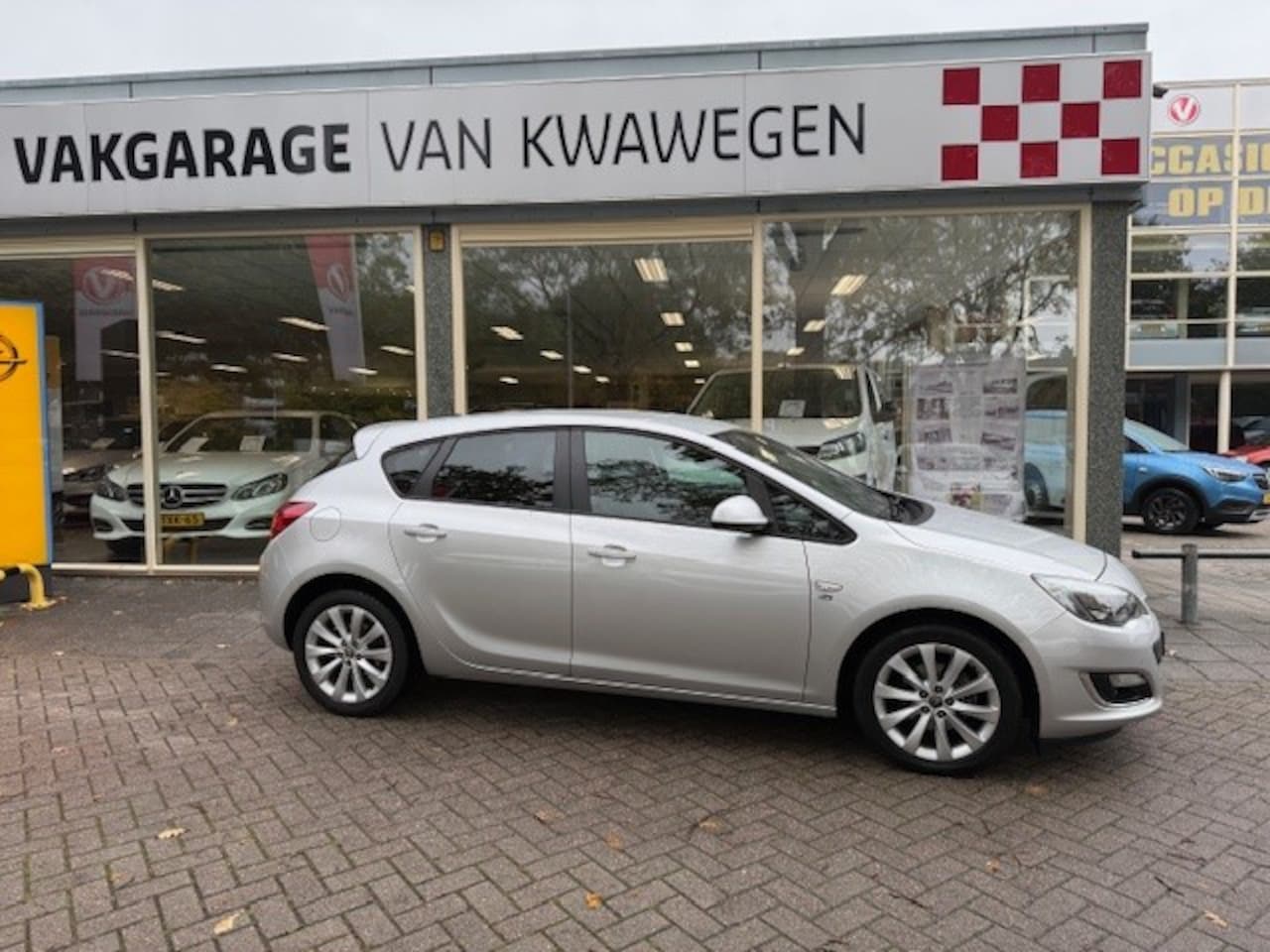 Opel Astra - 1.4 Turbo Design Edition 1.4 TURBO 140 PK DESIGN EDITION - AutoWereld.nl