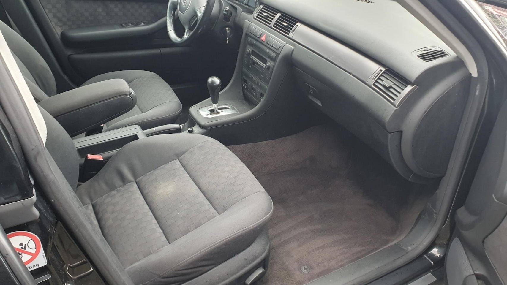 Audi A6 Avant - 2.4 MT Automaat *LEES TEKST*