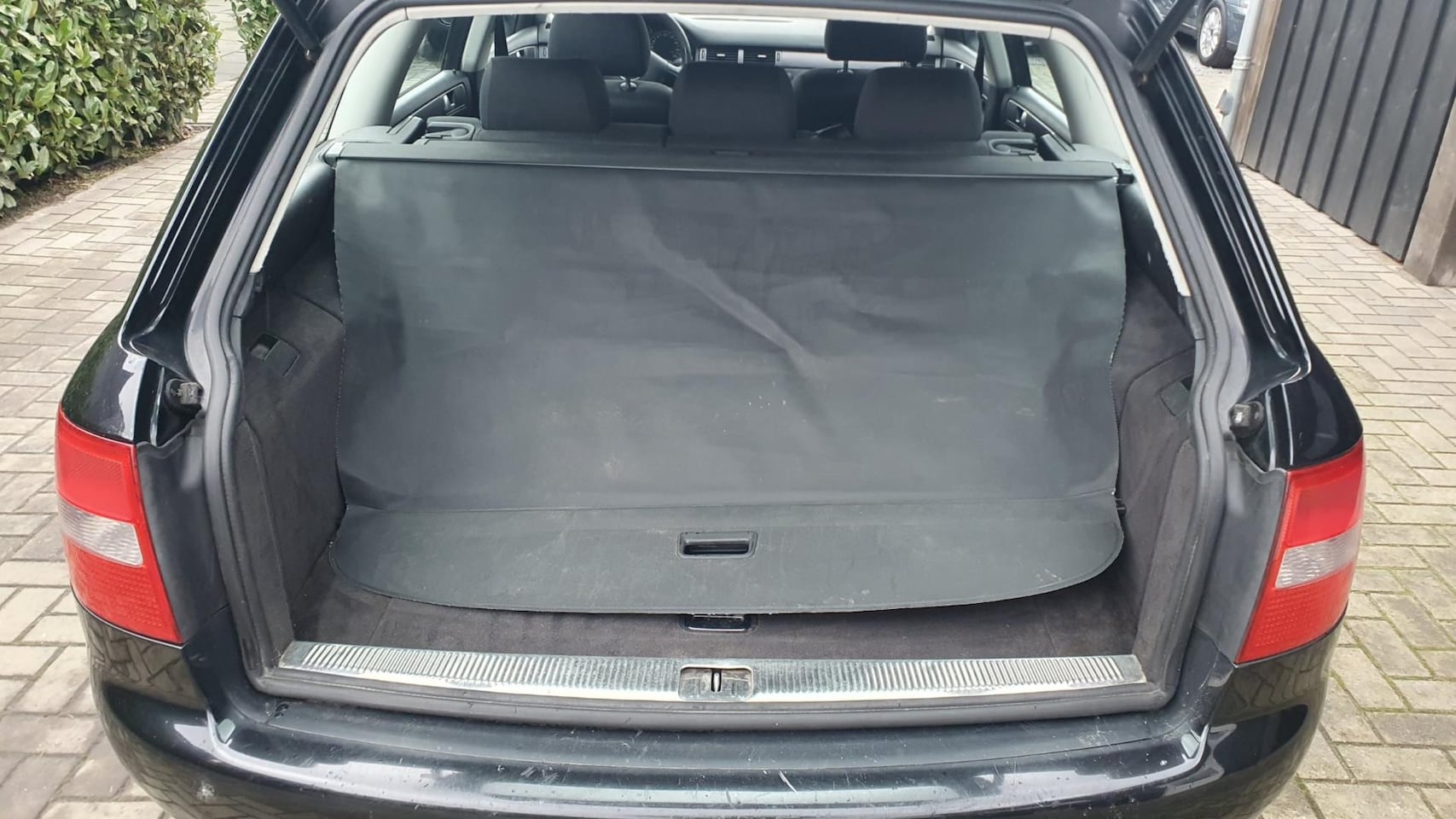 Audi A6 Avant - 2.4 MT Automaat *LEES TEKST*