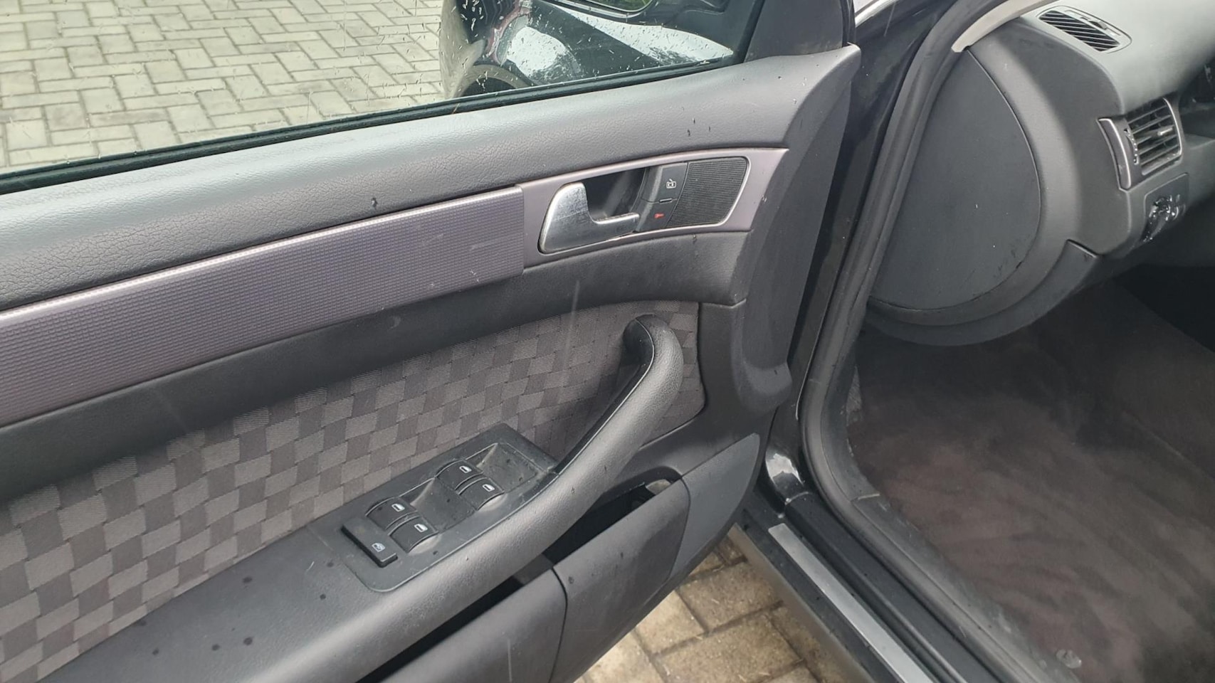 Audi A6 Avant - 2.4 MT Automaat *LEES TEKST*