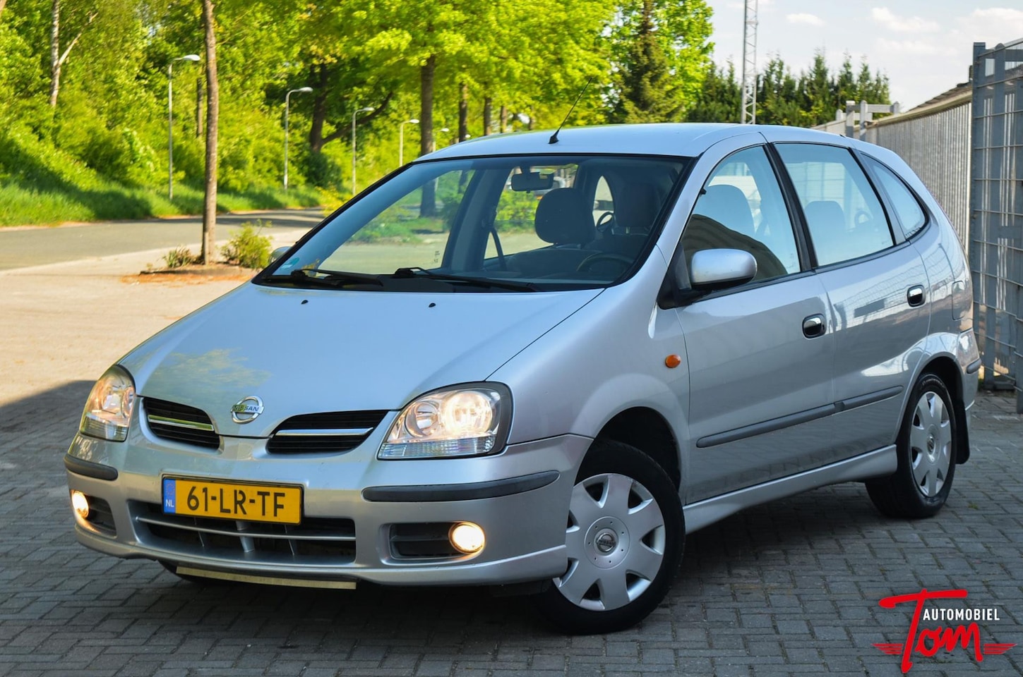 Nissan Almera Tino - 1.8 Acenta | CLIMATE | ELEK. RAMEN - AutoWereld.nl