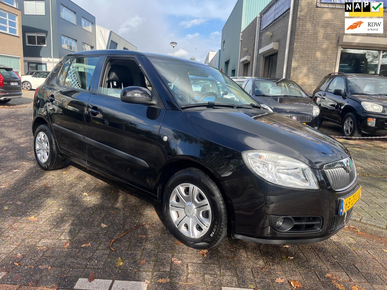 Skoda Fabia - 1.4-16V Ambiente 1.4-16V Ambiente - AutoWereld.nl