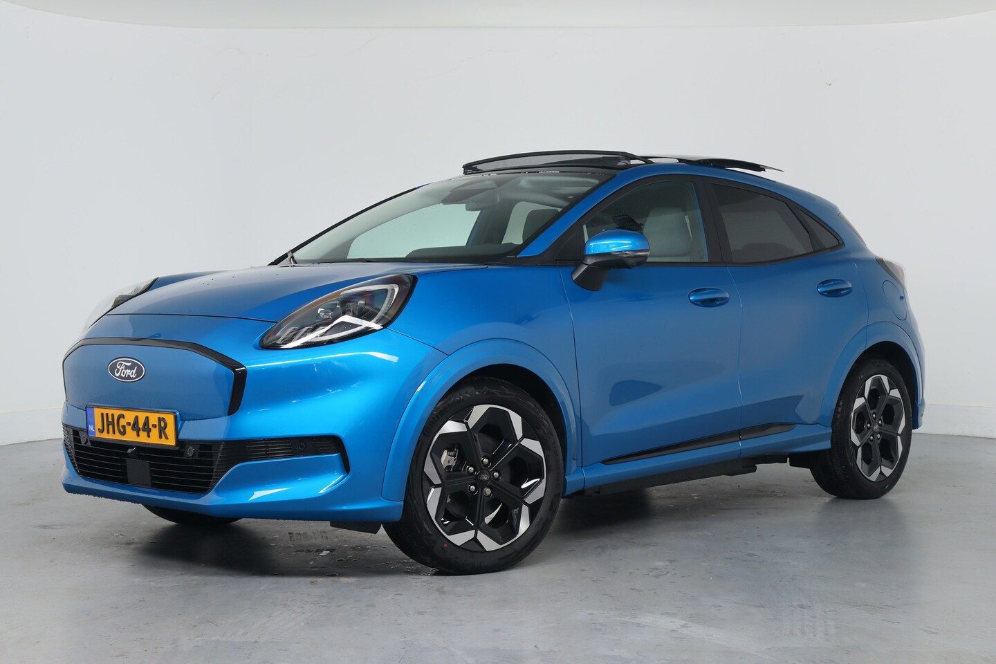 Ford Puma Gen-E - Premium 44 kWh | Achteruitrijcamera | Driver Assistance Pack | Elektrisch glazen panorama- - AutoWereld.nl