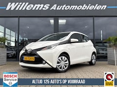 Toyota Aygo - 1.0 VVT-i x-play Camera, Bluetooth & Airco