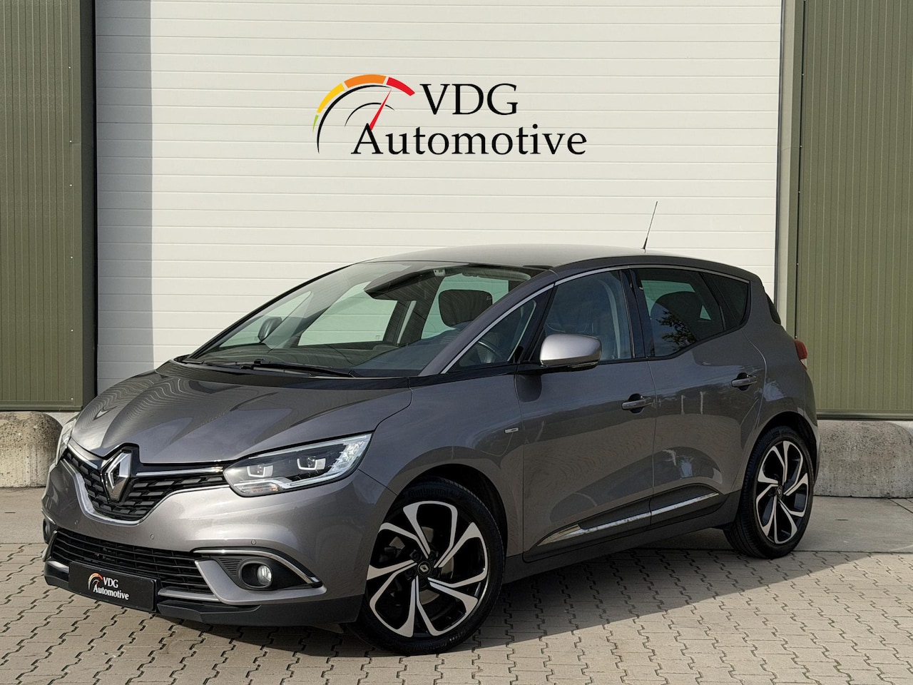 Renault Scénic - 1.3 TCe Bose / Navigatie / Pano / 20" Lm velgen / Sensoren V+A / LED - AutoWereld.nl