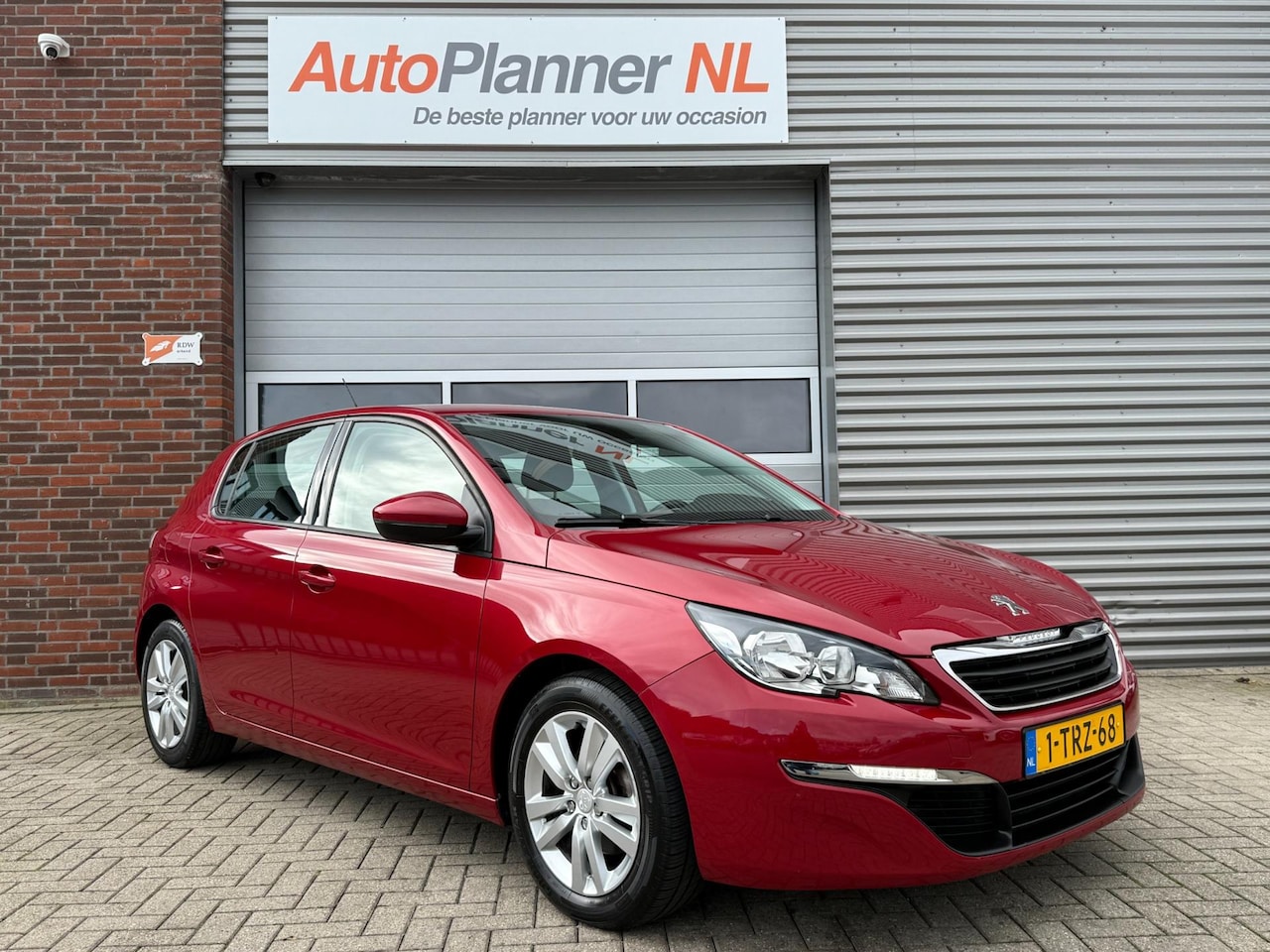 Peugeot 308 - 1.6 Turbo Active! Clima! Cruise! Navi! PDC! - AutoWereld.nl