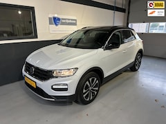 Volkswagen T-Roc - 1.0 TSI Style Pano|Carplay|ACC