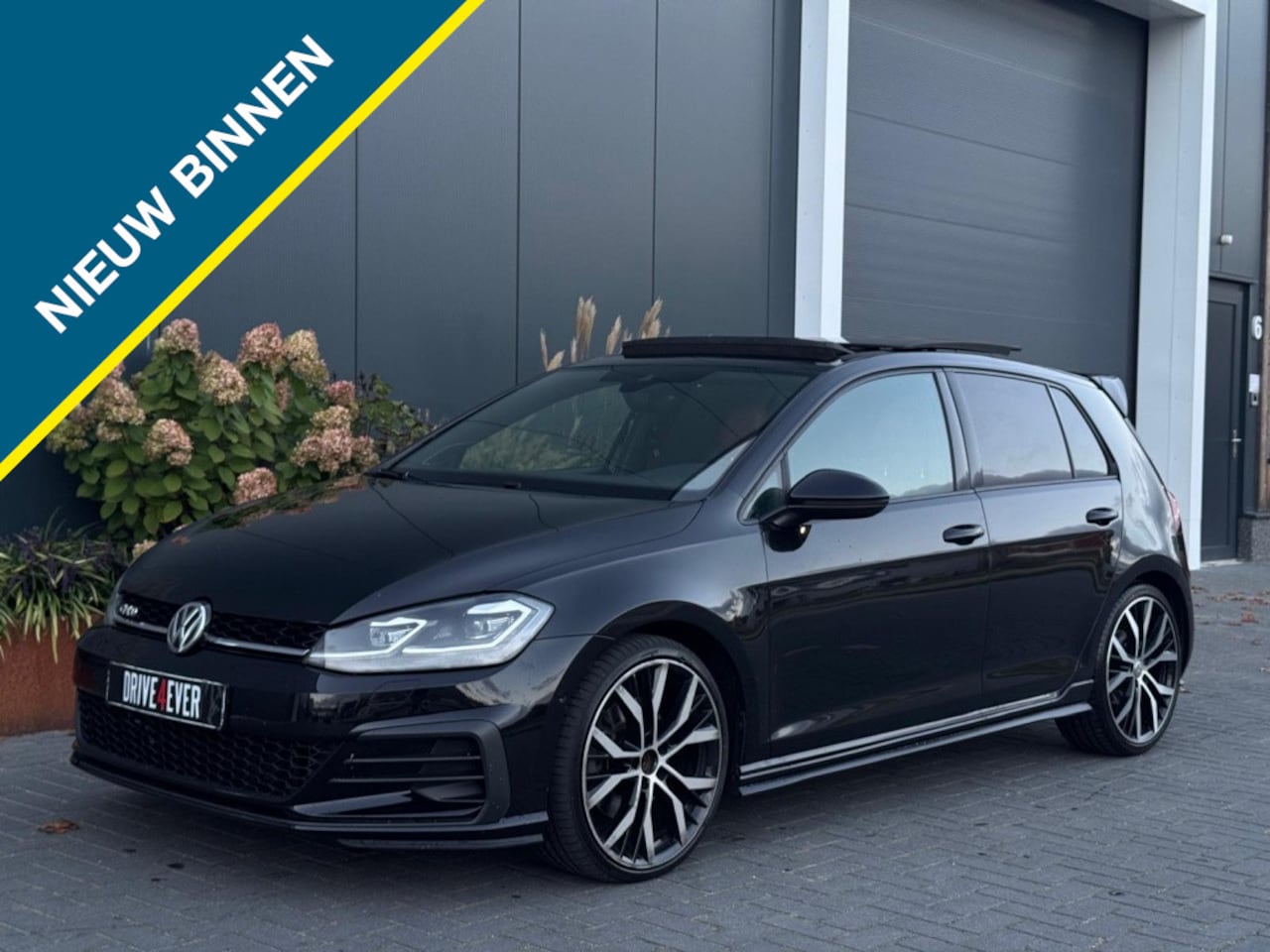 Volkswagen Golf - 2.0 TDI GTD FULL PANO NAVI CAMERA APPLE CARPLAY SPORTVELGEN - AutoWereld.nl
