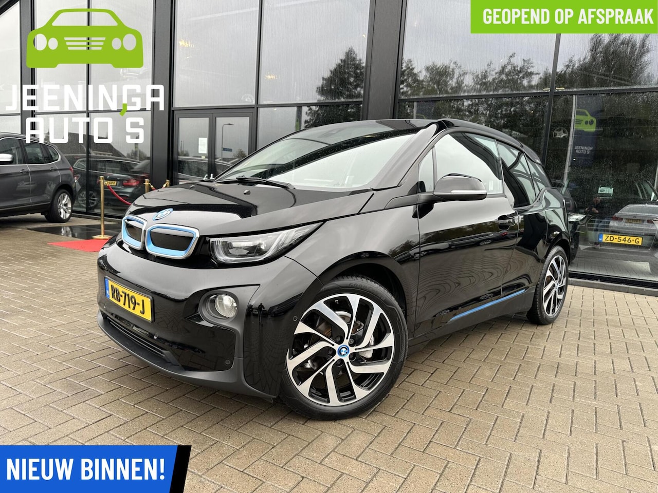BMW i3 - Basis 94Ah 33 kWh|Stoelverwarming|Pano|Camera|Leer - AutoWereld.nl