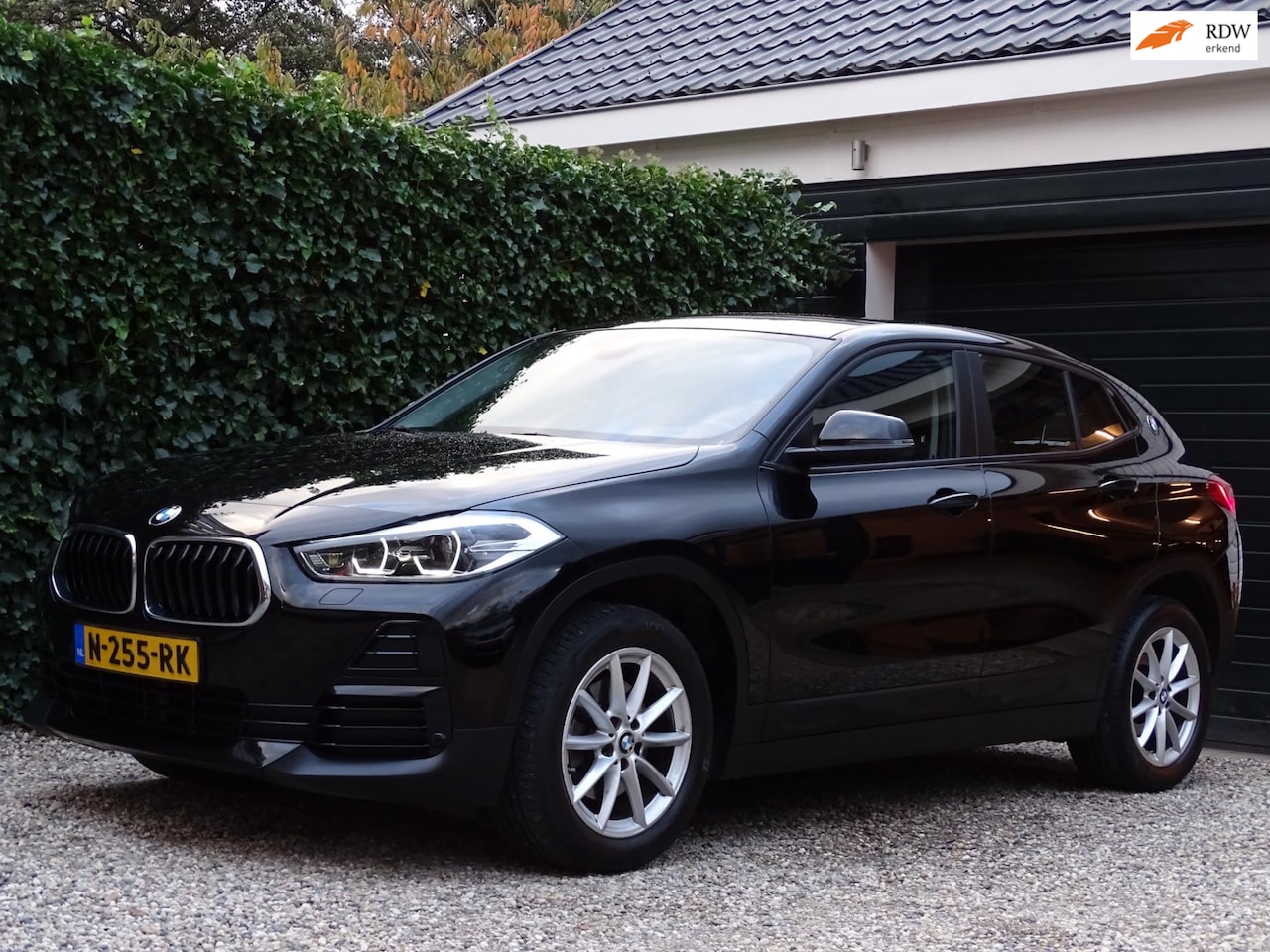 BMW X2 - SDrive Executive Edition | Automaat | Stoelverwarming | Achteruitrijcamera - AutoWereld.nl
