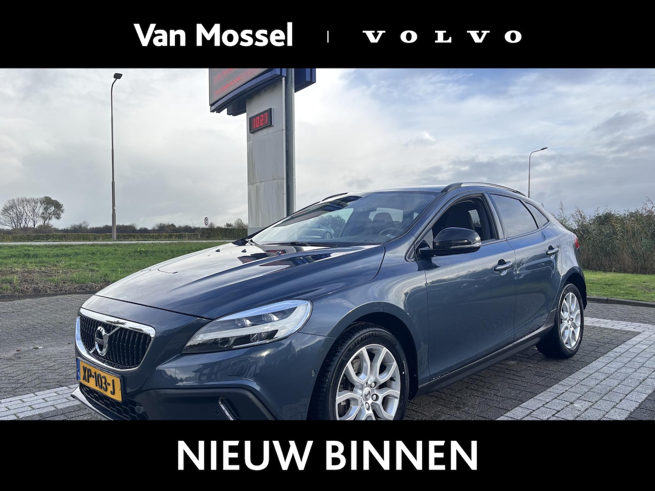 Volvo V40 Cross Country - 1.5 T3 Polar+ Luxury RTI | Leder | Panoramadak | Automaat - AutoWereld.nl