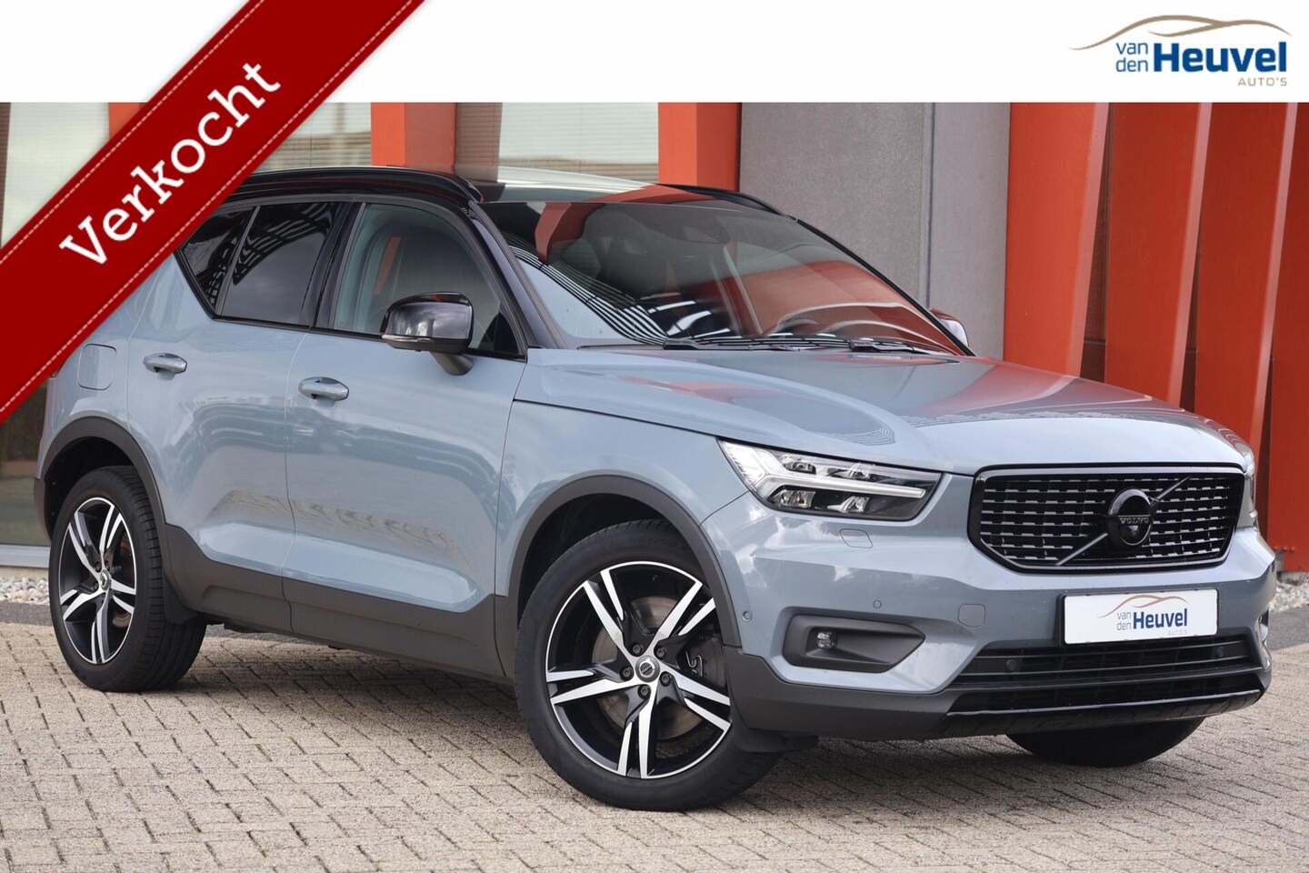Volvo XC40 - T5 Recharge R-Design | Panoramadak | Stoelverwarming | BLIS | Pilot Assist | 360° Camera | - AutoWereld.nl