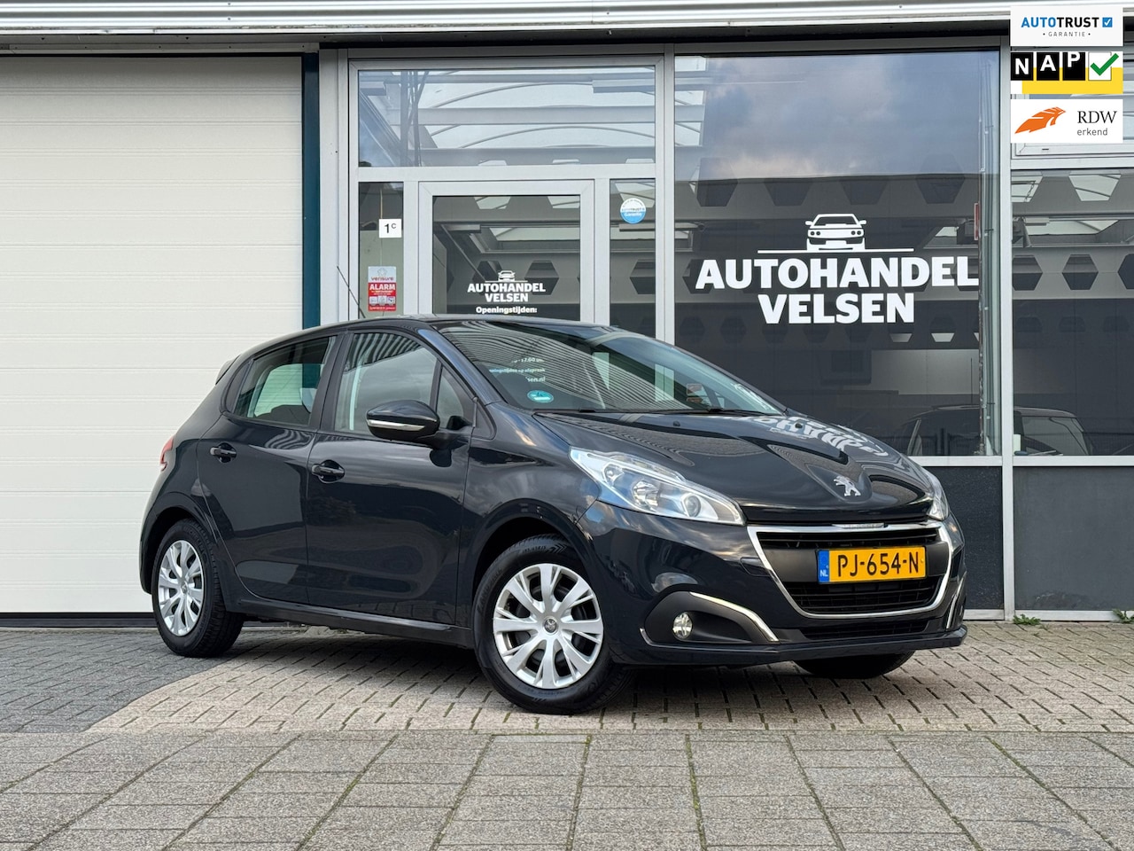 Peugeot 208 - 1.2 PureTech Blue Lion Navi Airco - AutoWereld.nl