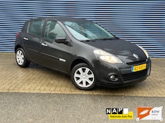 Renault Clio - 1.5 dCi / Navi / NAP / Supercar