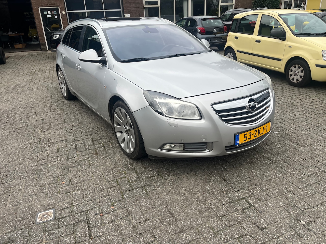 Opel Insignia Sports Tourer - 2.0 CDTI EcoFLEX Sport Panodak , sportvelgen , - AutoWereld.nl