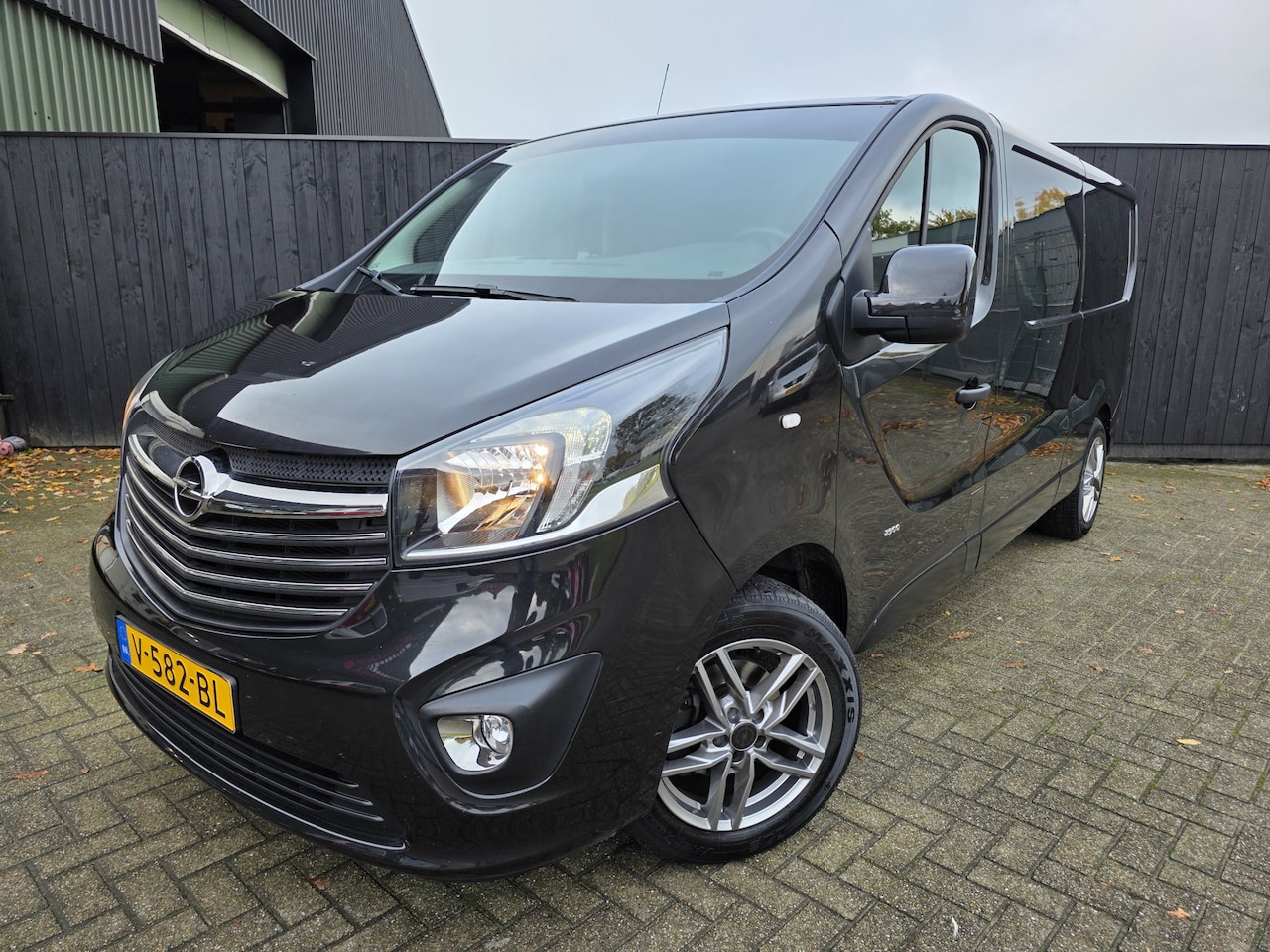 Opel Vivaro - 1.6 CDTI L2H1 Sport EcoFlex 1.6 CDTI L2H1 Sport EcoFlex - AutoWereld.nl