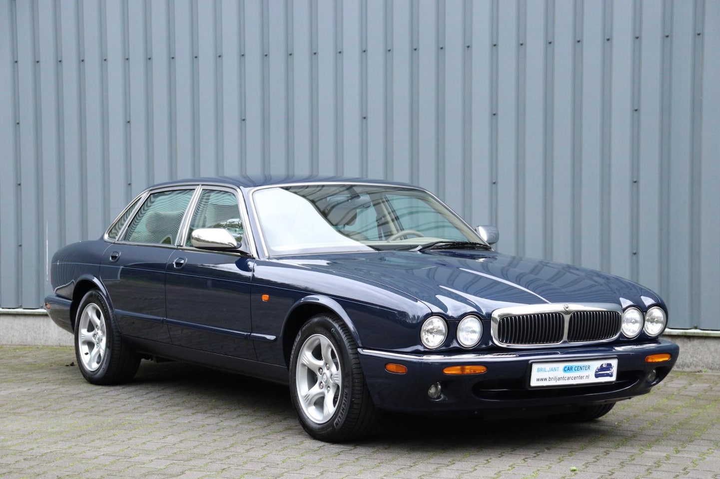 Jaguar XJ - 3.2 V8 EXECUTIVE NL AUTO *BTW.!* - AutoWereld.nl