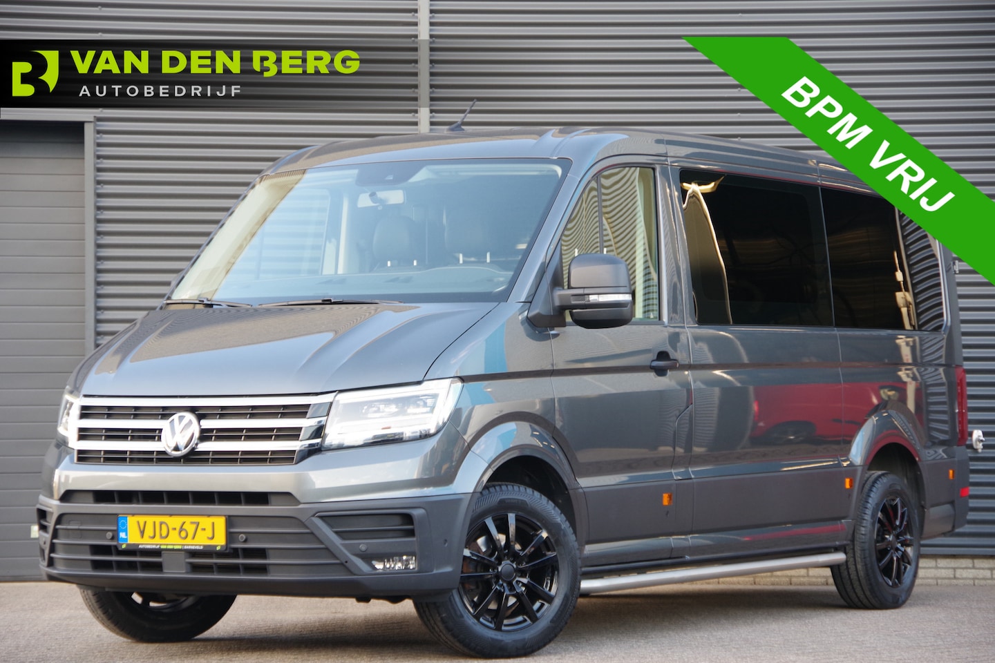 Volkswagen Crafter - 35 2.0 TDI L3H2 177PK AUT. LED, TREKHAAK, LEDER, ADAPT. CRUISE, CAMERA, STUUR VERWARMING, - AutoWereld.nl