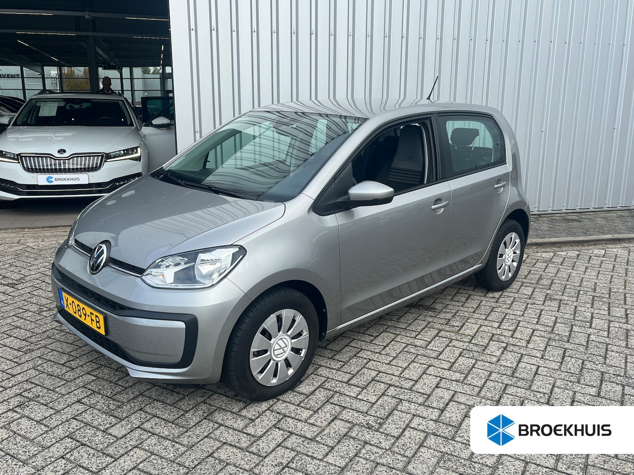 Volkswagen Up! - 1.0 | Achteruitrijcamera | Airco (automatisch) | Bluetooth telefoonvoorbereiding - AutoWereld.nl