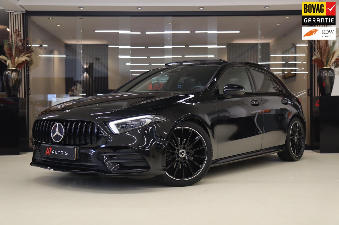 Mercedes-Benz A-klasse - 200 Launch Edition Premium Plus /NAP/ PANO/KEYLESS/BURM/ACC/CAM/VOL - AutoWereld.nl
