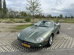 Jaguar XK8 - 4.0 V8 Convertible