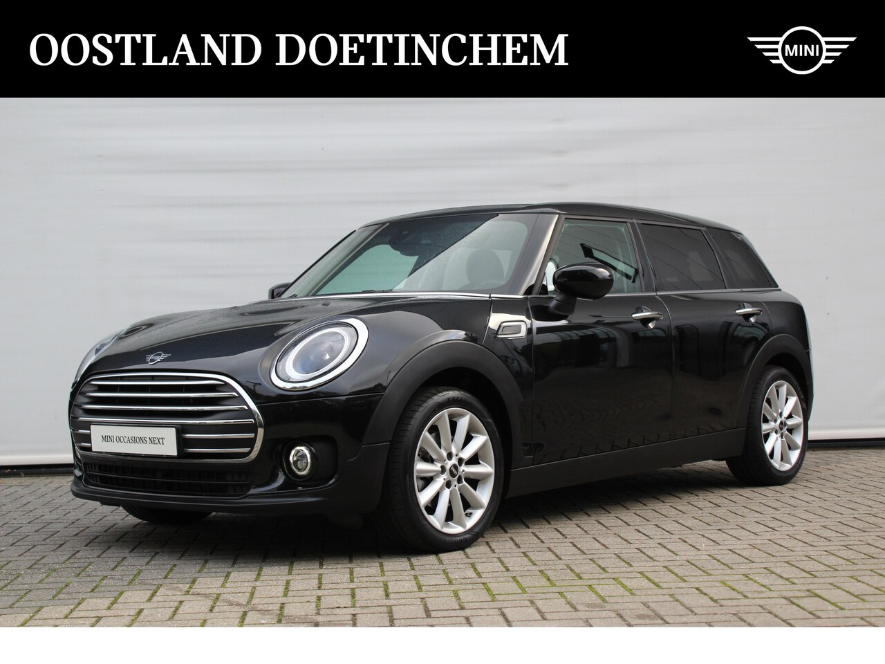 MINI Clubman - Cooper Automaat / Achteruitrijcamera / Comfort Access / LED / Comfortstoelen / Stoelverwar - AutoWereld.nl