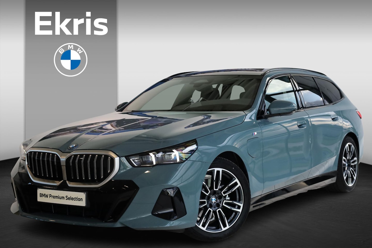 BMW 5-serie Touring - 530e | M Sport | Panorama Dak | Driving Assistant Plus | Trekhaak - AutoWereld.nl