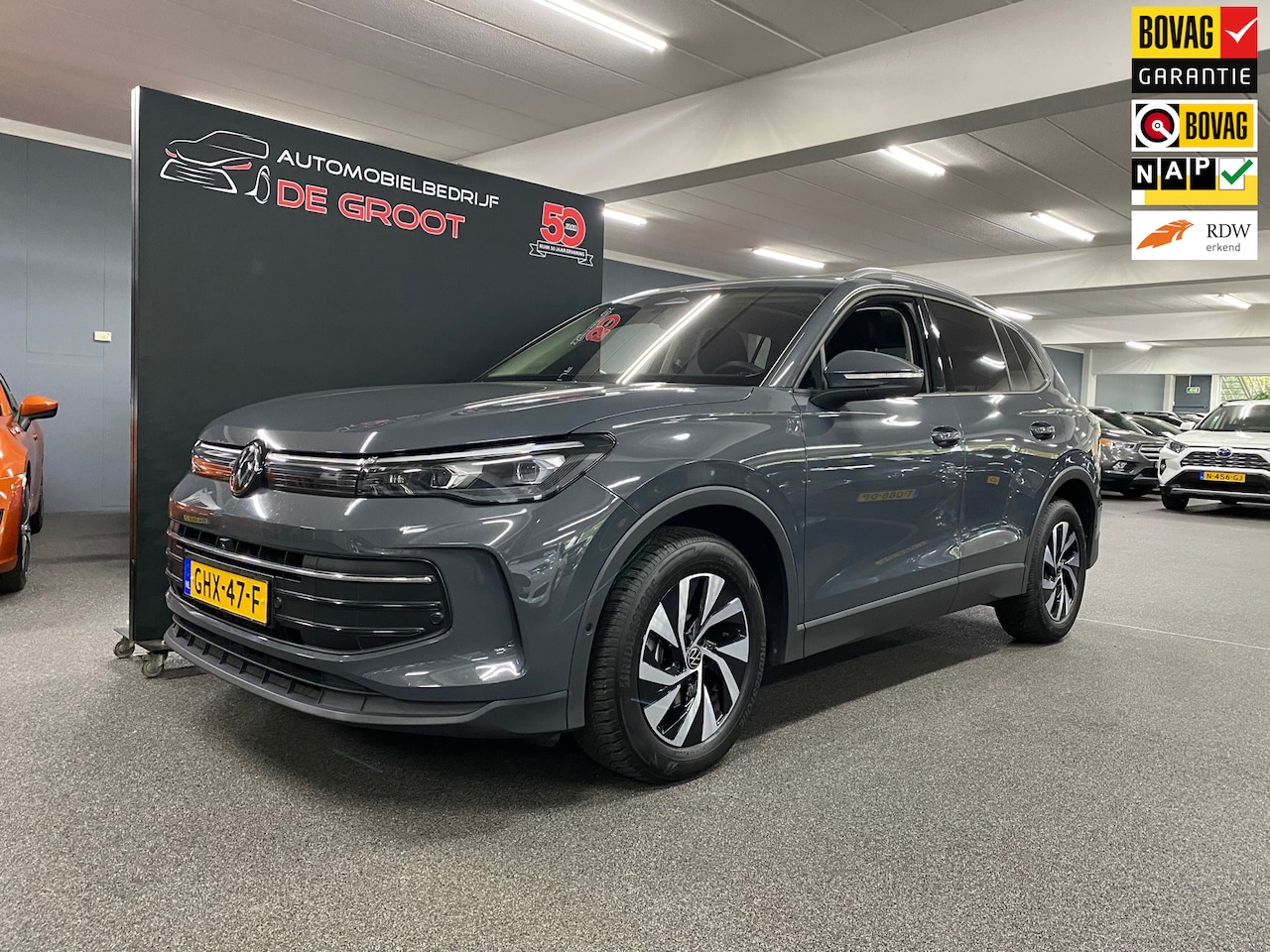 Volkswagen Tiguan - 1.5 eTSI Life Edition/ Nederlandse auto/ Eerste eigenaar/ Automaat/ voor en achter camera - AutoWereld.nl