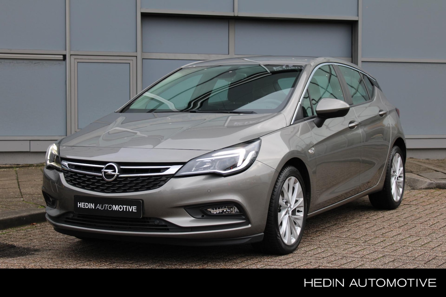 Opel Astra - 1.4 Online Edition Navi | parkpilot voor & achter | Airco | Trekhaak - AutoWereld.nl