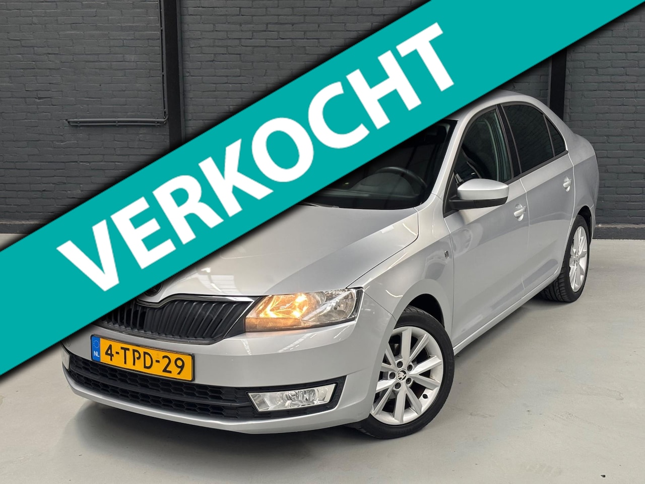 Skoda Rapid - 5-deurs 1.2 TSI Ambition - climate control - trekhaak - parkeersensoren - AutoWereld.nl